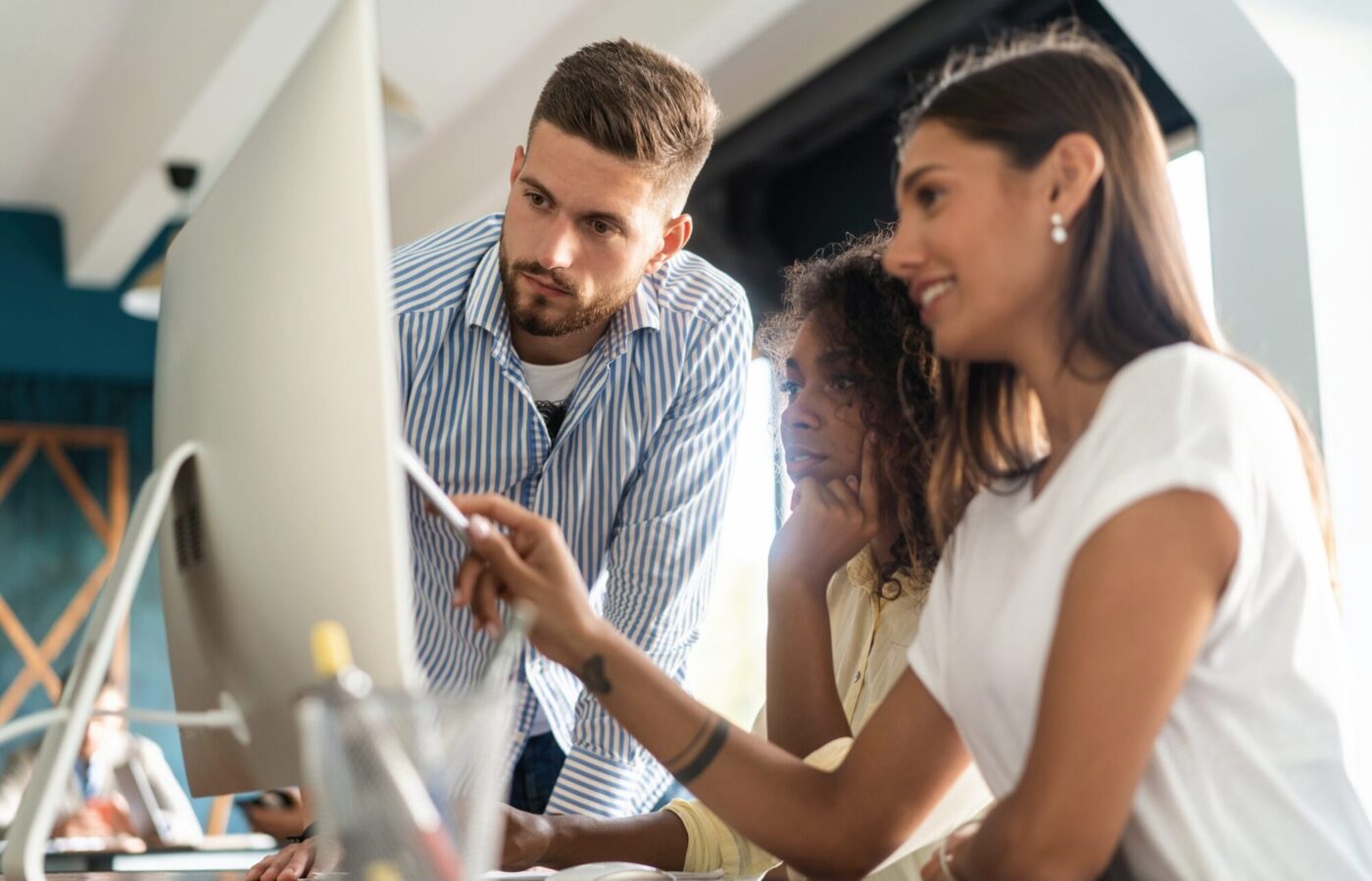 header offre d'emploi marketing
